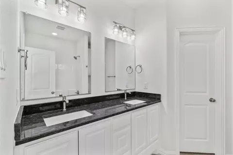 607 S Anglin St, Cleburne, TX 76031 photo 24