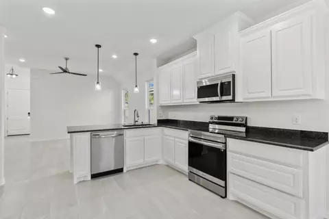 607 S Anglin St, Cleburne, TX 76031 photo 16