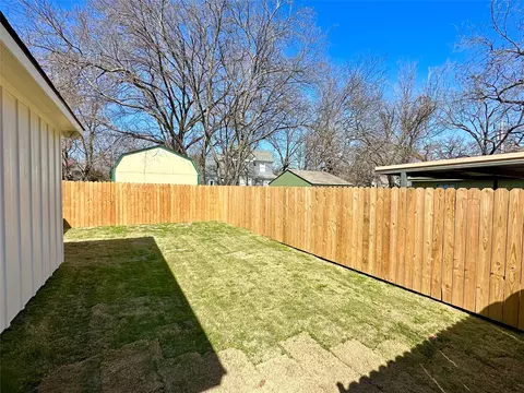 607 S Anglin St, Cleburne, TX 76031 photo 33