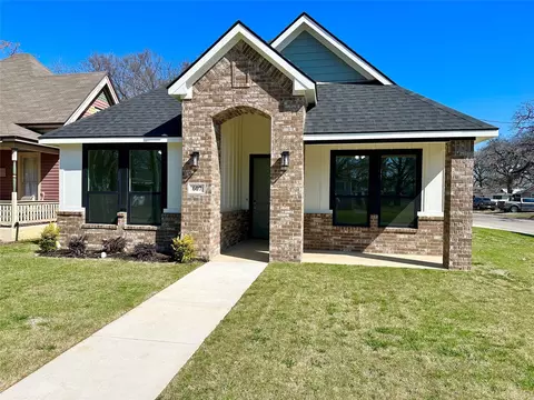 607 S Anglin St, Cleburne, TX 76031 photo 2