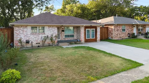 2415 Pleasant Dr, Dallas, TX 75227