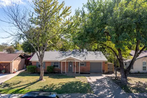 361 Blueberry Ln, Grand Prairie, TX 75052