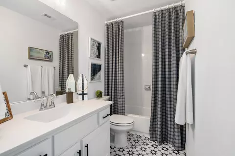 Bath - 526 Broadleaf Way, Haslet, TX 76052 photo 5 of 5