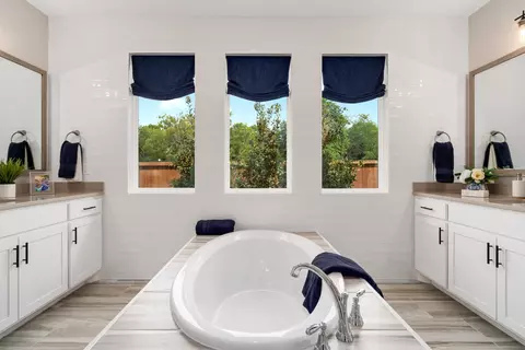 Bath - 526 Broadleaf Way, Haslet, TX 76052 photo 3 of 5
