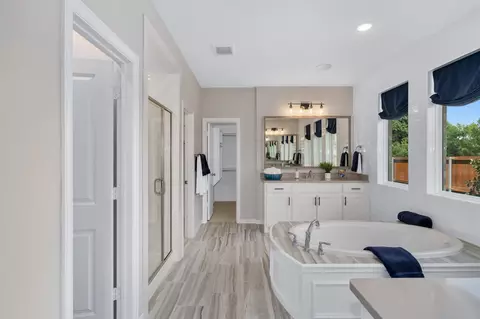 Bath - 526 Broadleaf Way, Haslet, TX 76052 photo 1 of 5