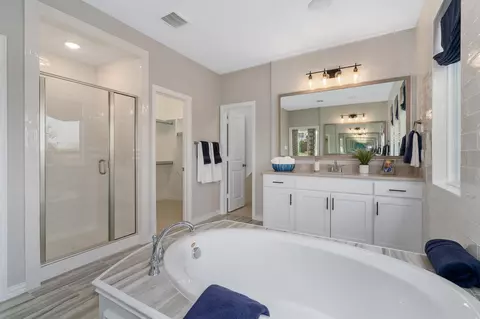 Bath - 526 Broadleaf Way, Haslet, TX 76052 photo 2 of 5