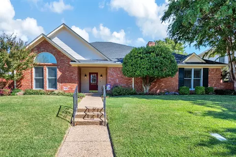 2906 Spring Lake Dr, Richardson, TX 75082