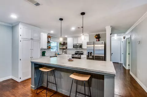 109 Oram St, Arlington, TX 76010