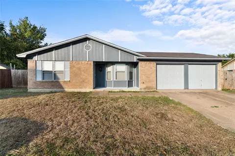3408 Leatherleaf Ln, Arlington, TX 76015