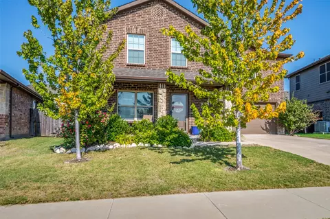 3105 Spotted Fawn Dr, Fort Worth, TX 76108