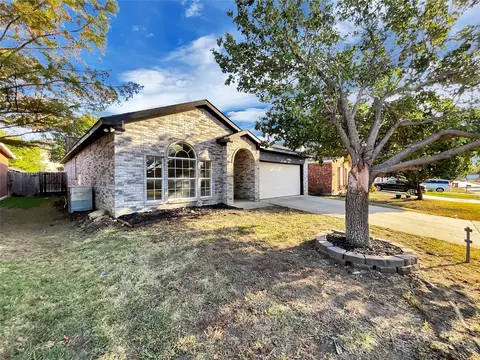 4836 Marina Del Rd, Fort Worth, TX 76179