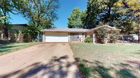 6405 Lazy River Dr, Dallas, TX 75241