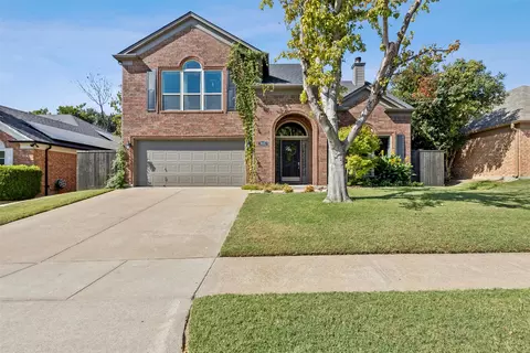 7025 Lyndale Dr, Watauga, TX 76148