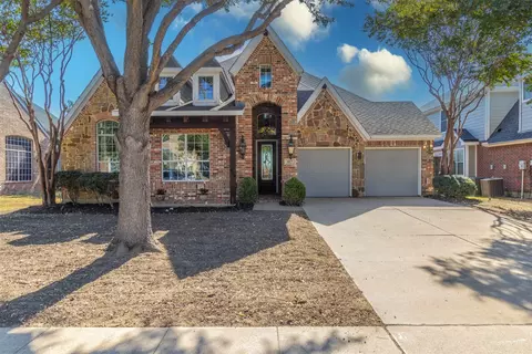 415 E Sandra Ln, Grand Prairie, TX 75052