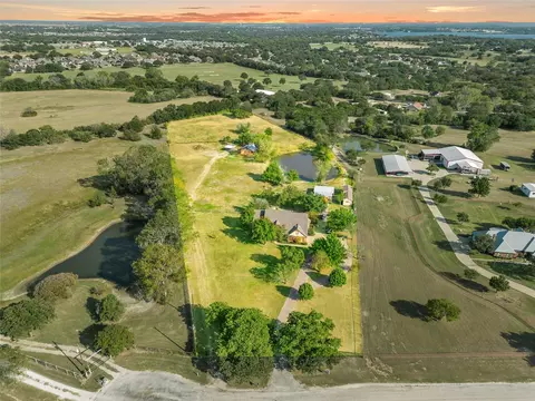 4417 Halo Ct, Granbury, TX 76049