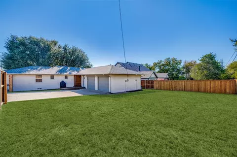 Exterior - 315 E 3rd St, Prosper, TX 75078 photo 3 of 4