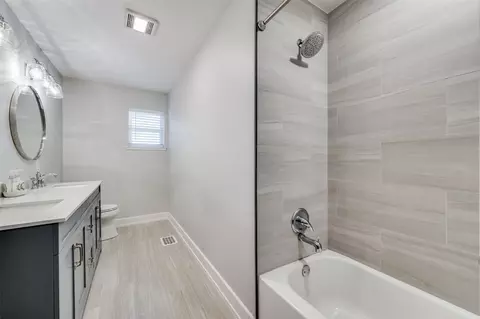 Bath - 315 E 3rd St, Prosper, TX 75078 photo 4 of 4