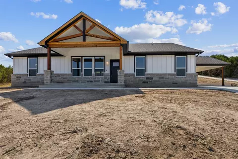 535 Blue Marlin Ct, Bluff Dale, TX 76433