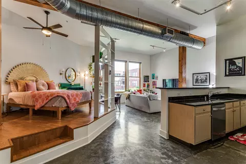 2502 Live Oak St #237, Dallas, TX 75204