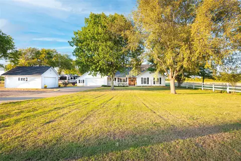 747 Pleasant Home Rd, Sherman, TX 75092