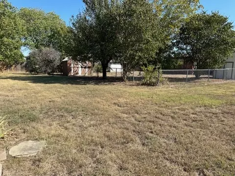 Exterior - 308 Darrell Rd, Roanoke, TX 76262 photo 4 of 5