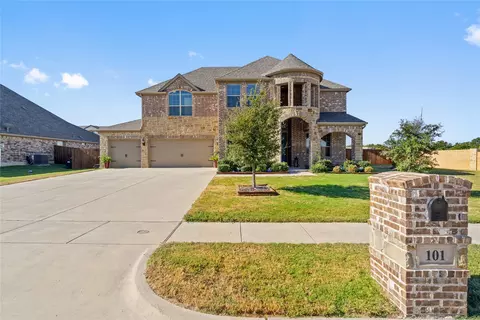 101 Live Oak Dr, Crowley, TX 76036