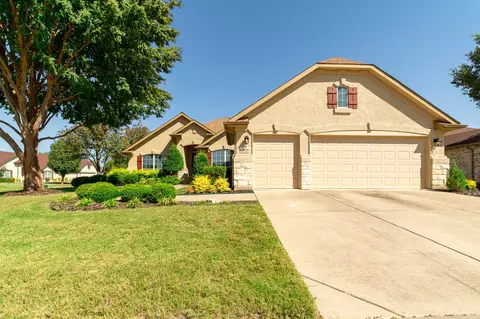 10820 Glendale Dr, Denton, TX 76207