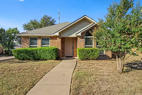 1814 Blair Oak Dr, Lewisville, TX 75067