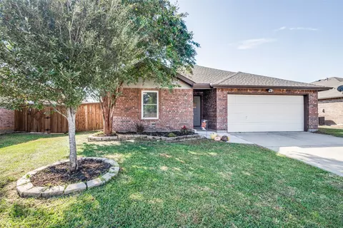 110 Ringneck Dr, Sanger, TX 76266