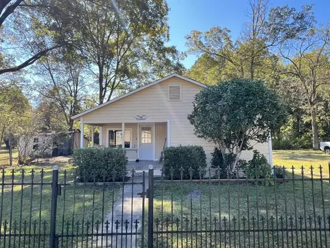 381 Watson St, Doyline, LA 71023