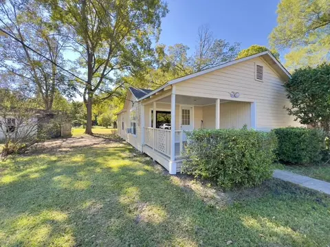Exterior - 381 Watson St, Doyline, LA 71023 photo 3 of 5