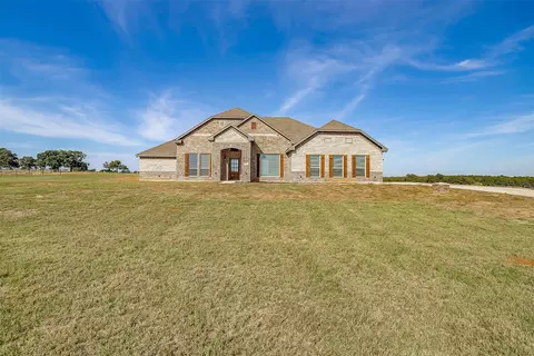 1021 Monarch Ct, Poolville, TX 76487