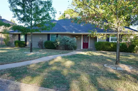 610 Bunker St, Paris, TX 75460