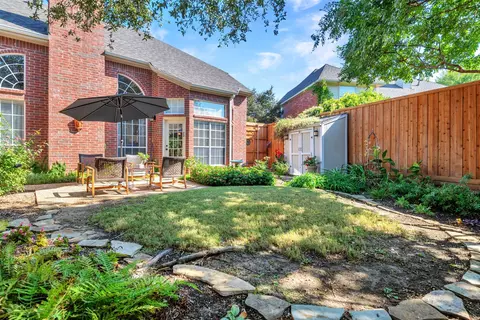 Exterior - 3812 Evesham Dr, Plano, TX 75025 photo 3 of 4