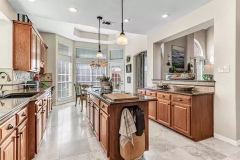 Kitchen - 3812 Evesham Dr, Plano, TX 75025 photo 1 of 3