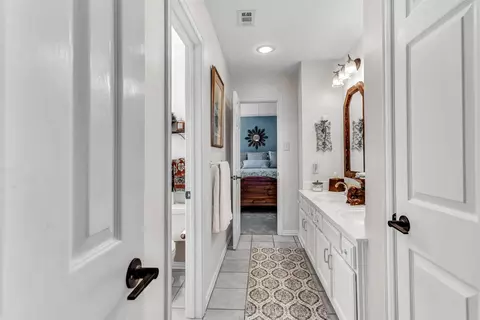 Entry Way - 3812 Evesham Dr, Plano, TX 75025 photo 4 of 4