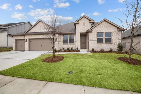 221 Wishing Pond Rd, Lavon, TX 75166