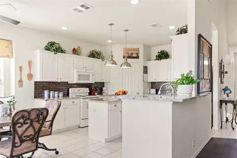 2304 Granbury Dr, Mesquite, TX 75150