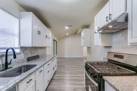 Kitchen - 700 Shelmar Dr, Euless, TX 76039 photo 1 of 5
