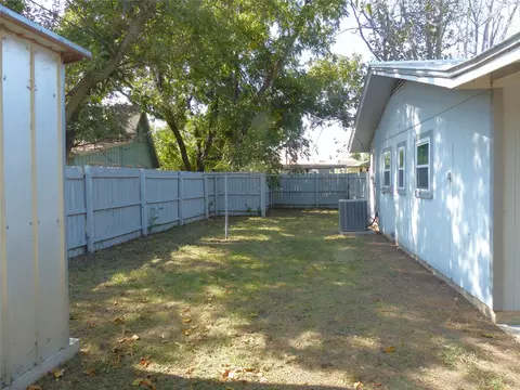 Exterior - 202 Loop, Brady, TX 76825 photo 3 of 4