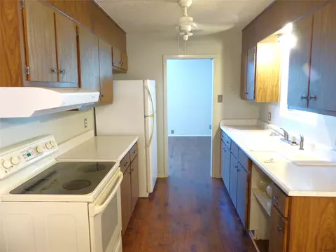 Kitchen - 202 Loop, Brady, TX 76825 photo 3 of 3