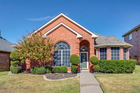 1108 Creekbluff Dr, Carrollton, TX 75010