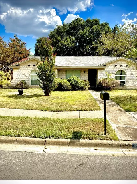 7600 Jean Ann Dr, North Richland Hills, TX 76180