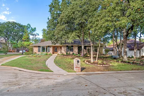 6 Cypress Ct, Trophy Club, TX 76262