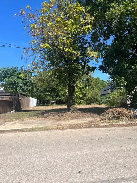 2207 Fordham Rd, Dallas, TX 75216