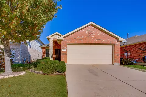 5932 Kristen Dr, Fort Worth, TX 76131