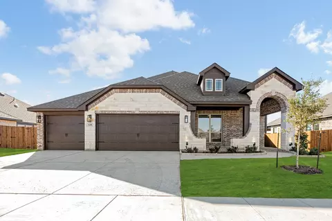 128 Fireberry Dr, Glenn Heights, TX 75154