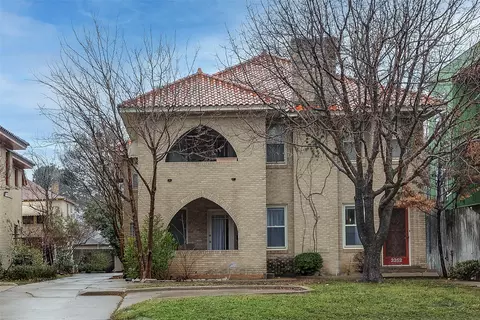3252 S University Dr, Fort Worth, TX 76109