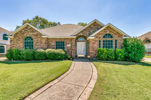 204 Sherwood Dr, Murphy, TX 75094