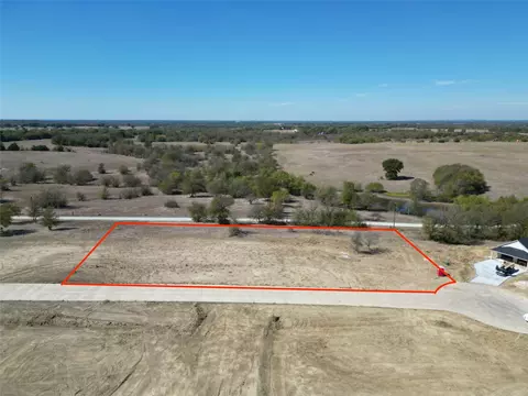 230 Red Bird Ln, Bells, TX 75414
